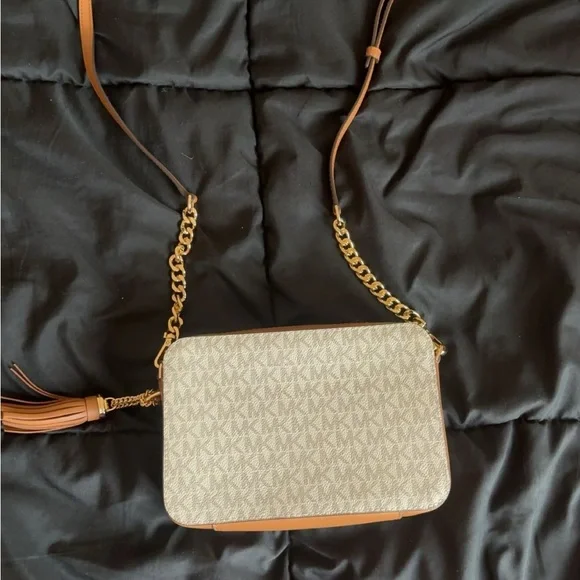 BRAND NEW Michael Kors Bag - Picture 5 of 10